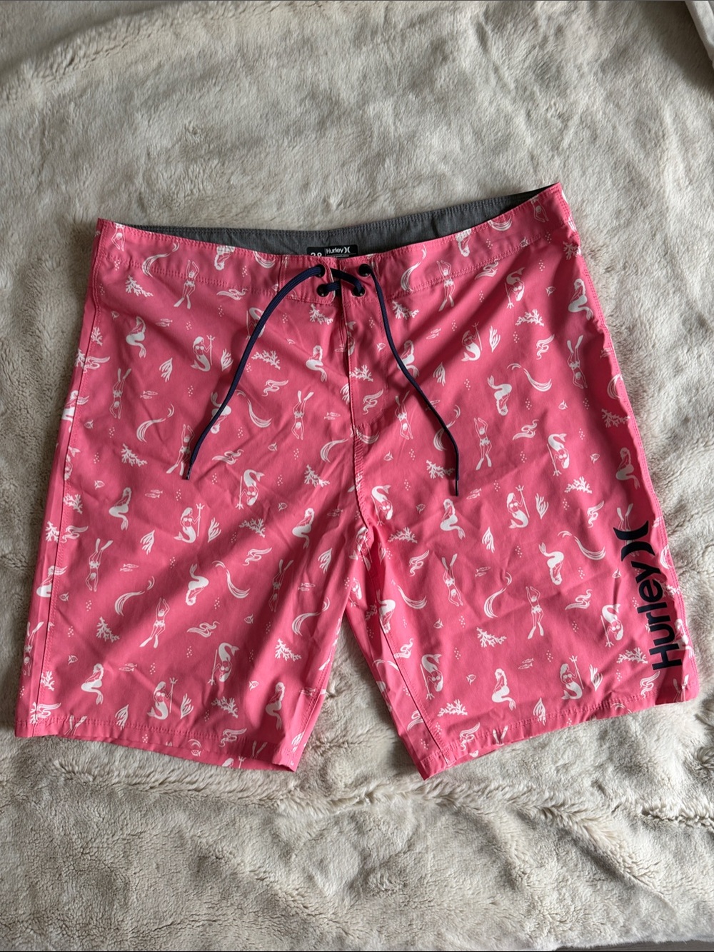 Hurley Pink-Print Swim Trunks with White Pattern